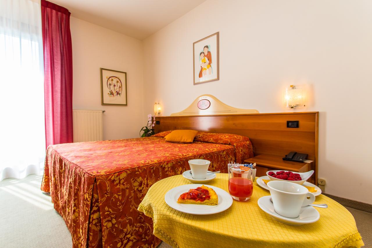 Hotel Tegorzo فينير المظهر الخارجي الصورة