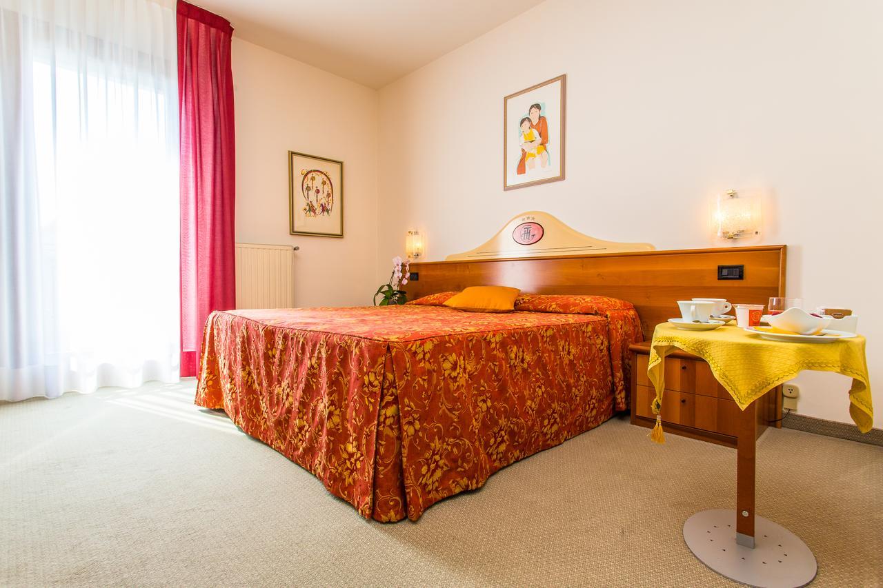 Hotel Tegorzo فينير المظهر الخارجي الصورة