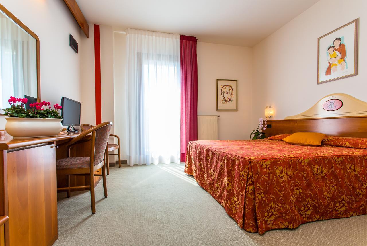 Hotel Tegorzo فينير المظهر الخارجي الصورة